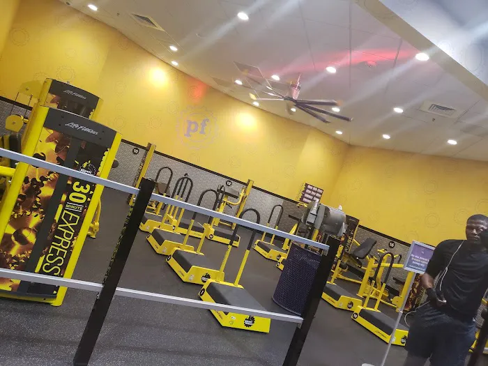 Planet Fitness Picture 6