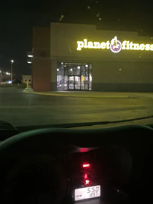Planet Fitness Picture 1