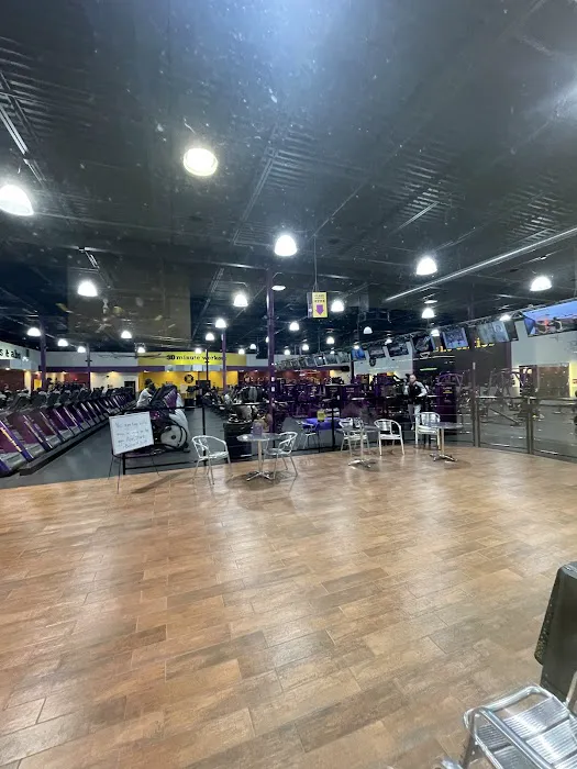 Planet Fitness Picture 9