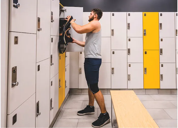 Crunch Fitness - Shawnee Picture 6