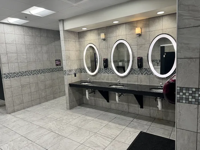 Planet Fitness Picture 5