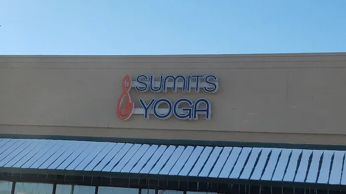 Sumits Hot Yoga KC Picture 3