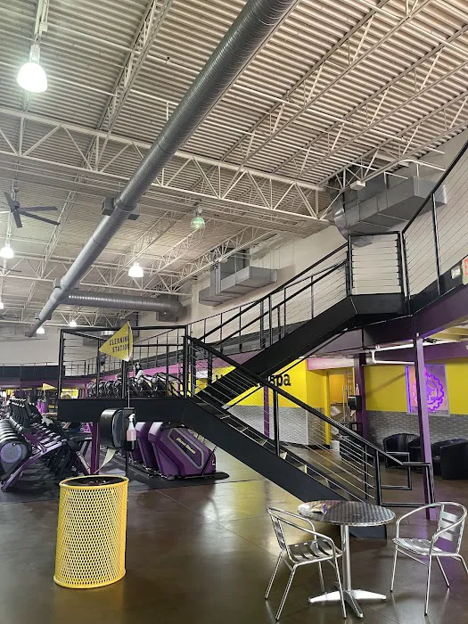 Planet Fitness Picture 6