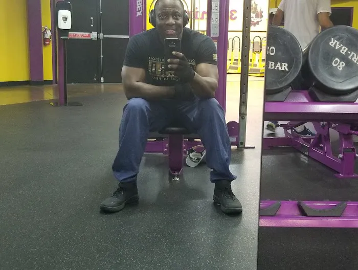 Planet Fitness Picture 7