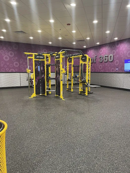 Planet Fitness Picture 8