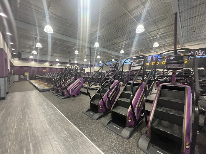 Planet Fitness Picture 7