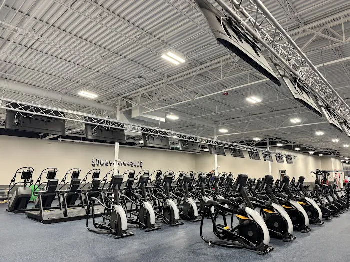 Crunch Fitness - Olathe Picture 6