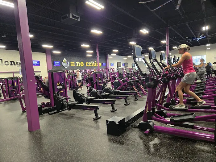 Planet Fitness Picture 10