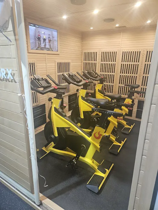 HOTWORX - Kansas City, MO - Metro Crossing Picture 9