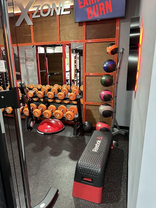 HOTWORX - Shawnee, KS - West Picture 3