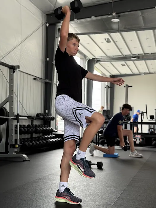 Gray Wolf Performance Picture 5