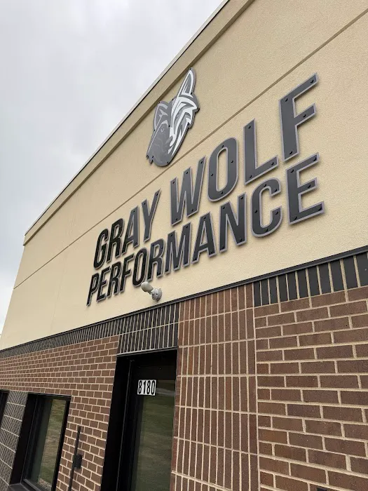 Gray Wolf Performance Picture 9