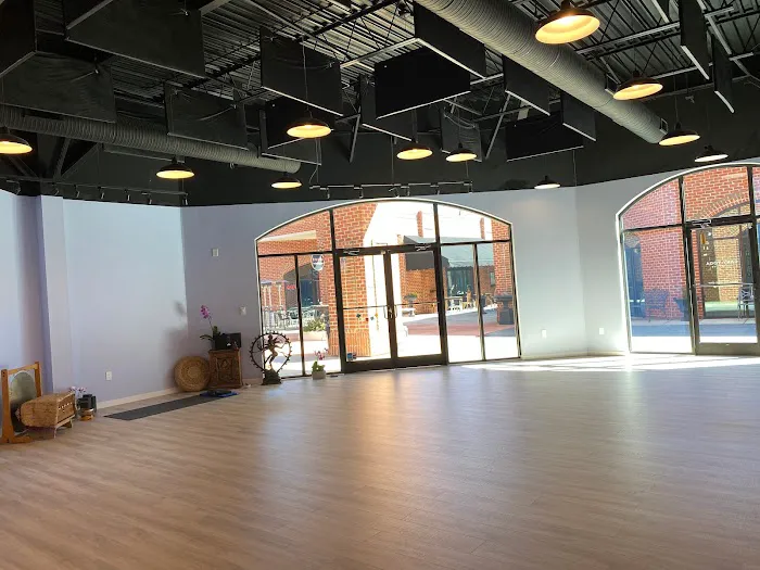 Yoga-Mojo | Loretta Jo Picture 3