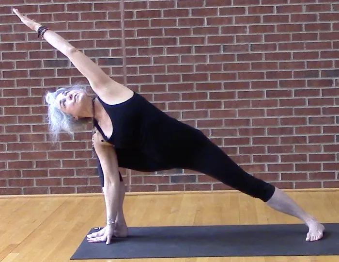 Yoga-Mojo | Loretta Jo Picture 4