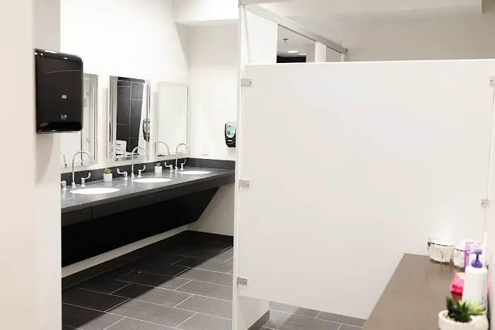 Oak and Iron Fitness Picture 6