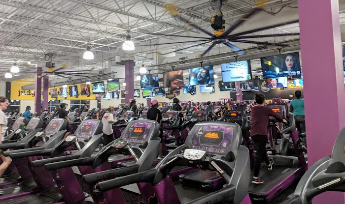 Planet Fitness Picture 7