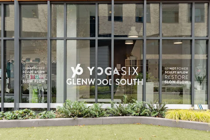YogaSix Glenwood South Picture 4