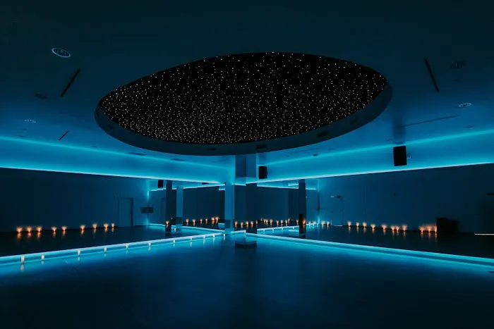 Dose Yoga and Smoothie Bar Picture 1