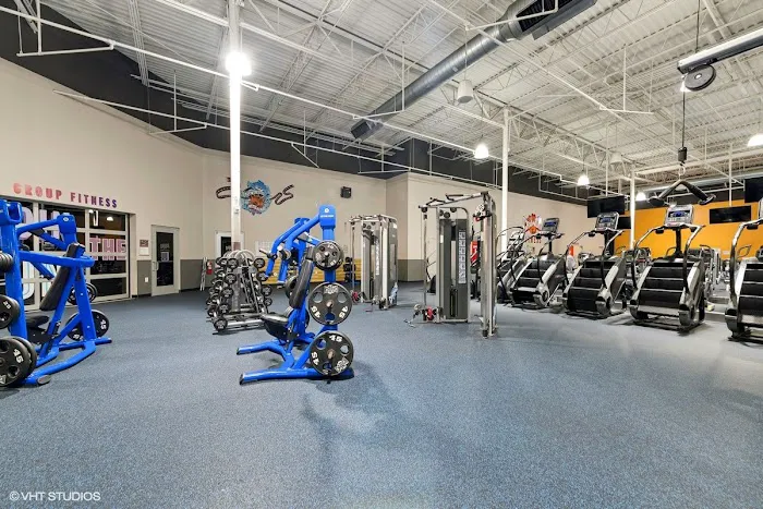 Crunch Fitness - Creedmoor Picture 1