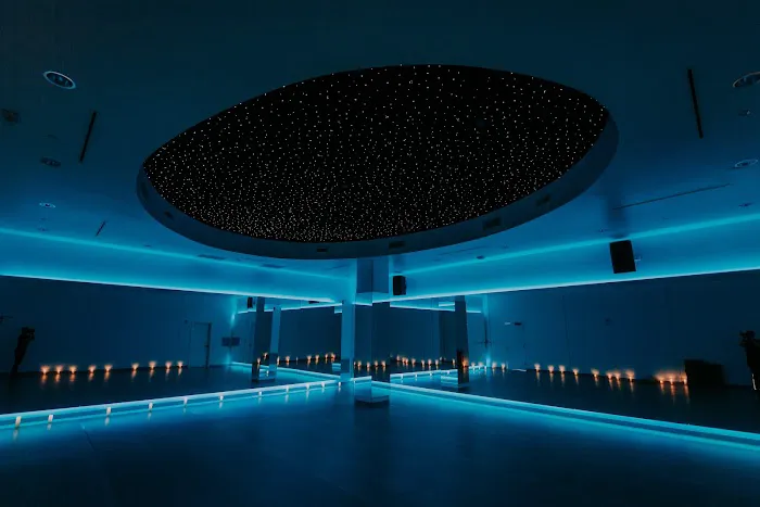 Dose Yoga and Smoothie Bar Picture 1