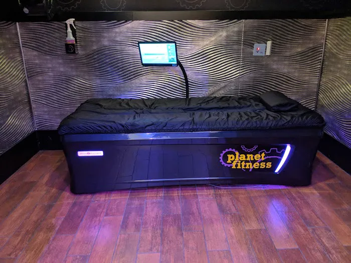 Planet Fitness Picture 1