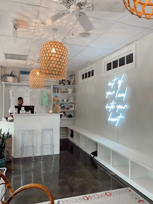 YoBa Studio (QC) - Yoga, Barre, Strength & Cardio Picture 10