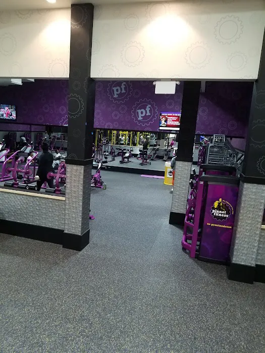 Planet Fitness Picture 8