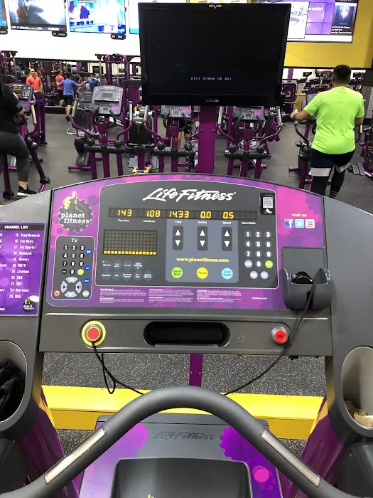 Planet Fitness Picture 1