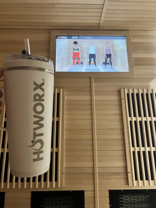 HOTWORX - Durham, NC - Woodcroft Picture 5