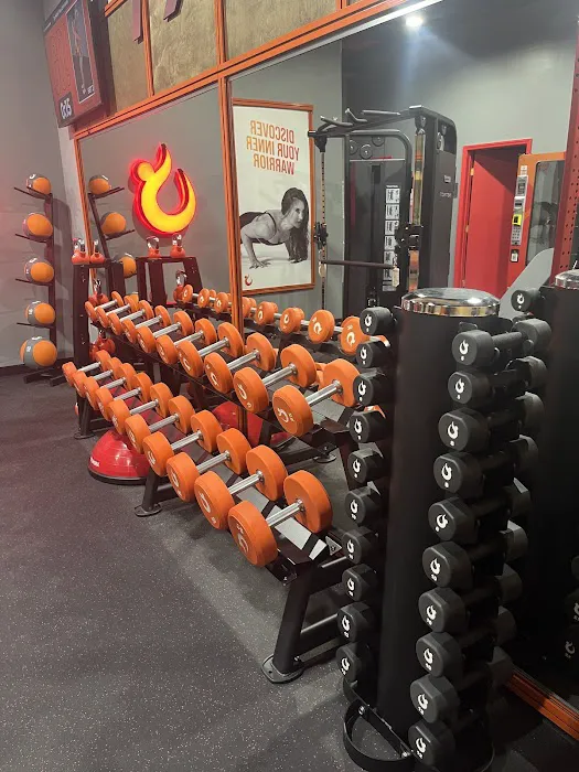 HOTWORX - Durham, NC - Woodcroft Picture 4