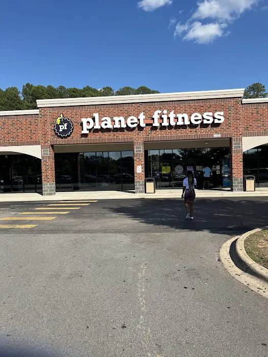 Planet Fitness Picture 6