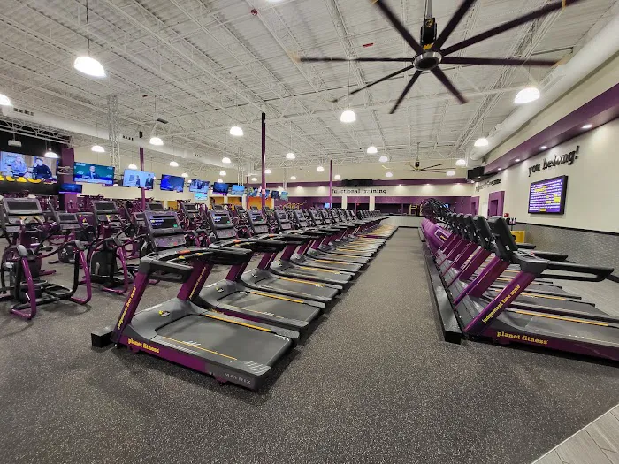 Planet Fitness Picture 10
