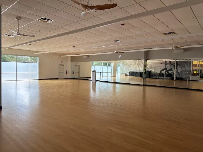 LA Fitness Picture 8