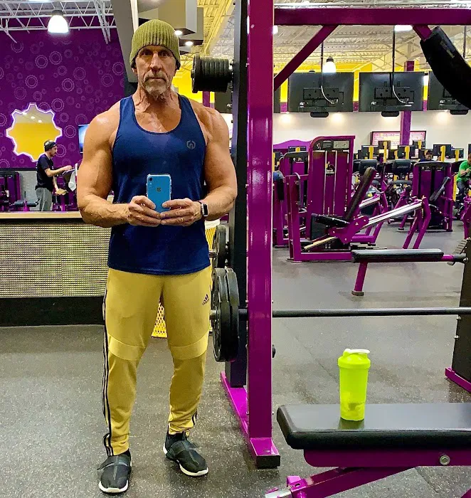 Planet Fitness Picture 10