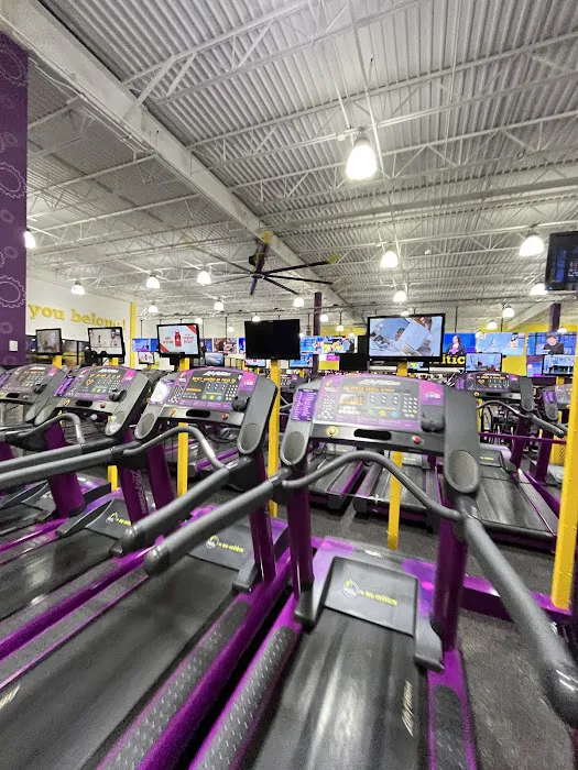 Planet Fitness Picture 6
