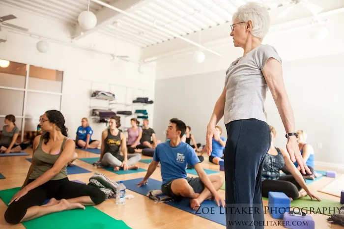 Blue Point Yoga Picture 8