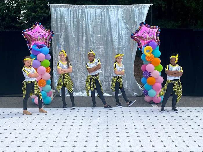 Christy's DancExplosion Picture 2