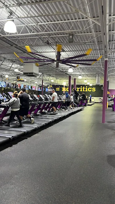 Planet Fitness Picture 8