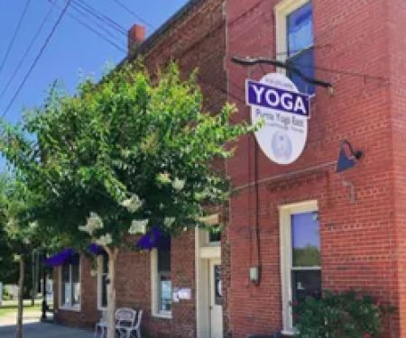 Purna Yoga East