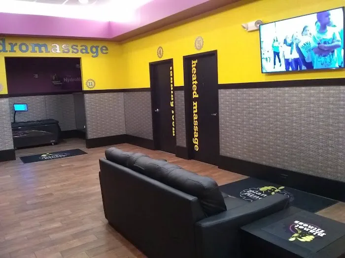 Planet Fitness Picture 8