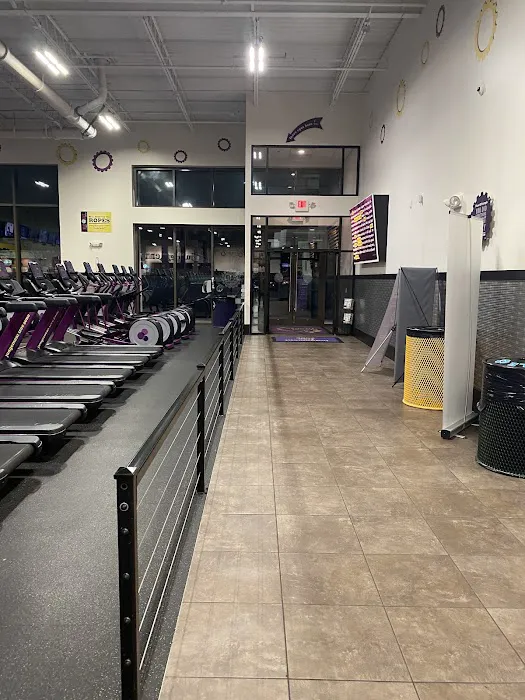 Planet Fitness Picture 10