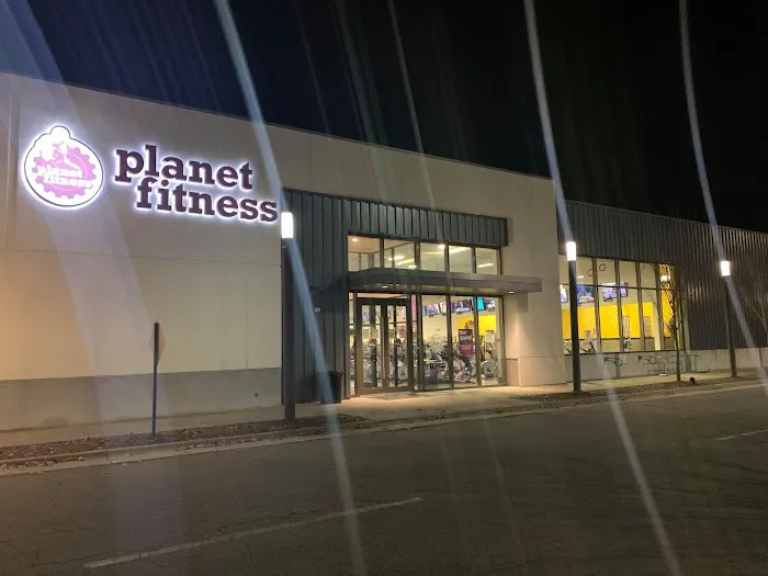 Planet Fitness Picture 2