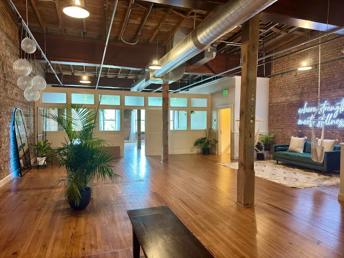 THE YOGA LOFT Picture 4