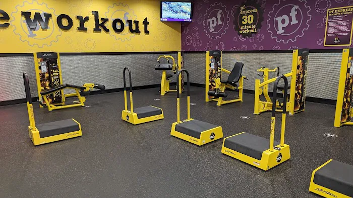 Planet Fitness Picture 10