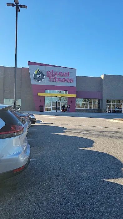 Planet Fitness Picture 7