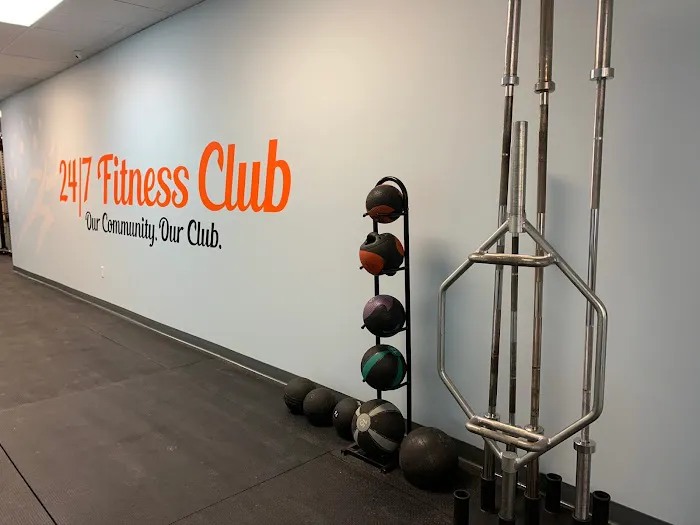 24/7 Fitness Club - Zebulon Picture 10