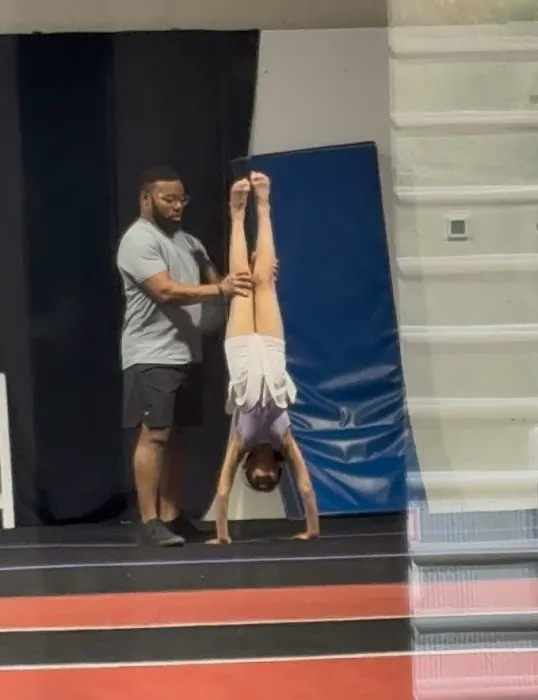 Clayton Cheer Elite Picture 3