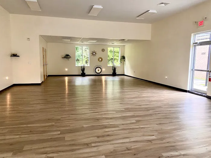 Piper Moon Yoga Picture 5