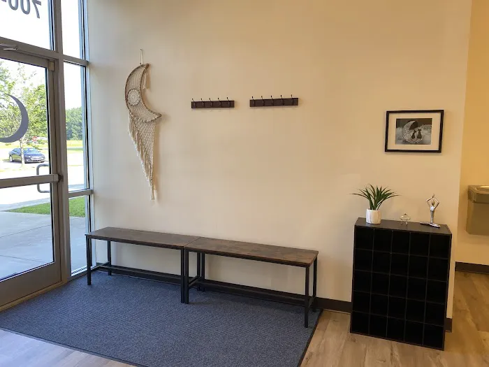 Piper Moon Yoga Picture 4