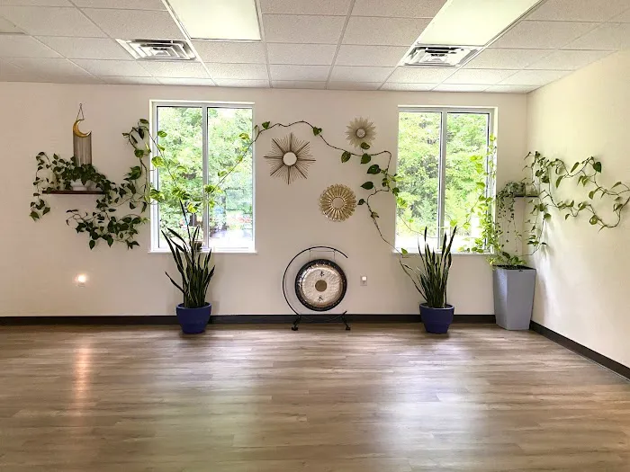 Piper Moon Yoga Picture 9